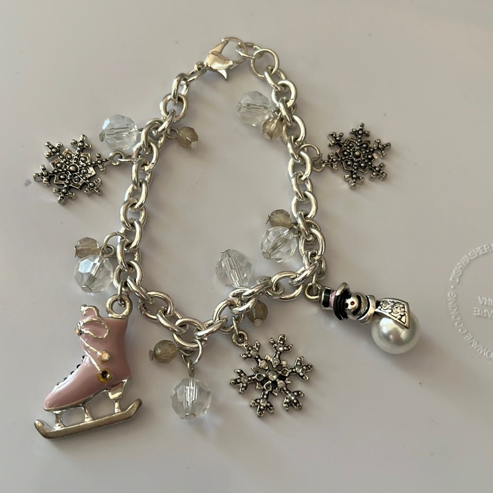 Christmas dangling charm bracelet in size small.